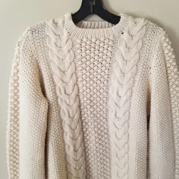 Vintage Cream Cable Knit Sweater - Picture 6 of 11